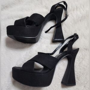 Madden Girl Loollaa Black Heels Size 8.5
